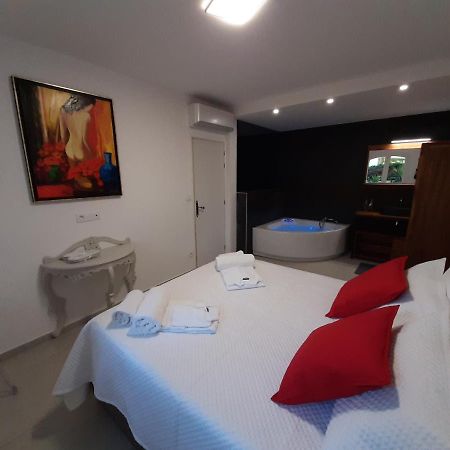 Villa Rasoa Chambre Love 아그 외부 사진