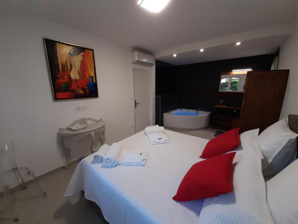Villa Rasoa Chambre Love 아그 외부 사진